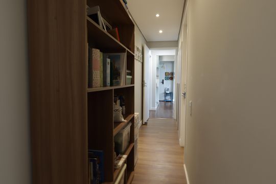 Corredor de apartamento à venda com 3 quartos, 140m² em Jardim Vazani, São Paulo