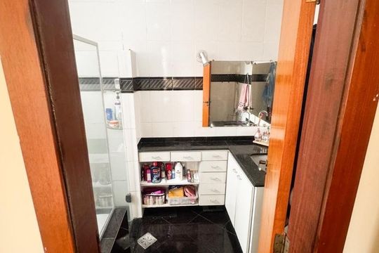 Cozinha de casa à venda com 3 quartos, 206m² em Serrano, Belo Horizonte