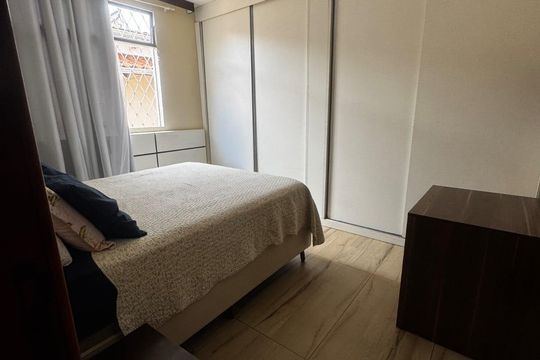 Quarto de casa à venda com 3 quartos, 206m² em Serrano, Belo Horizonte