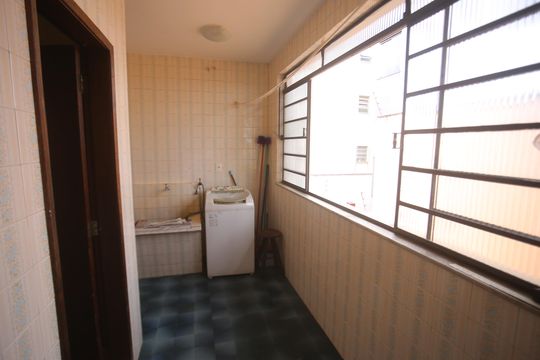 Area de serviço  de casa à venda com 4 quartos, 360m² em Calafate, Belo Horizonte