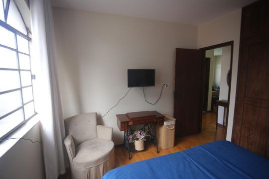 Quarto 3 de casa à venda com 4 quartos, 360m² em Calafate, Belo Horizonte