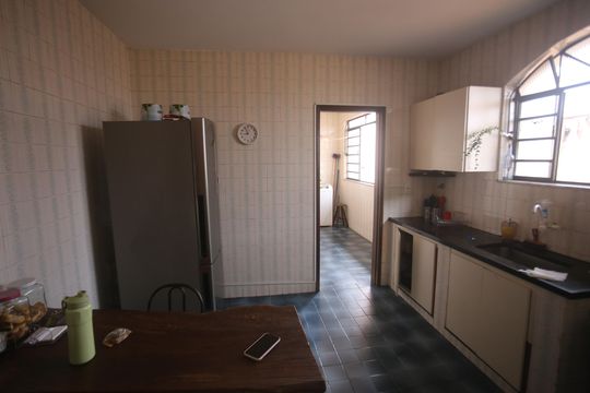 Cozinha casa 2 de casa à venda com 4 quartos, 360m² em Calafate, Belo Horizonte