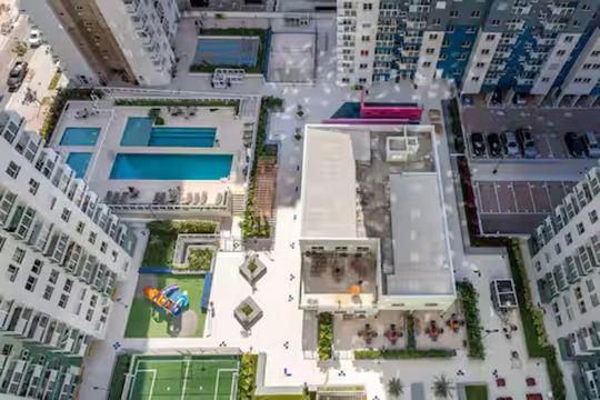 Vista da varanda de apartamento à venda com 2 quartos, 45m² em Santo Cristo, Rio de Janeiro