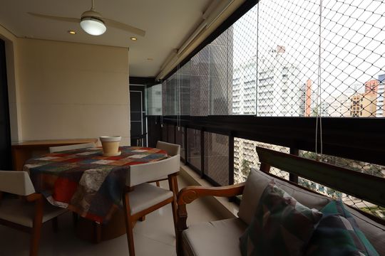 Varanda gourmet de apartamento para alugar com 3 quartos, 220m² em Vila Suzana, São Paulo