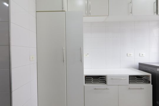 Área de Serviço de apartamento para alugar com 3 quartos, 220m² em Vila Suzana, São Paulo