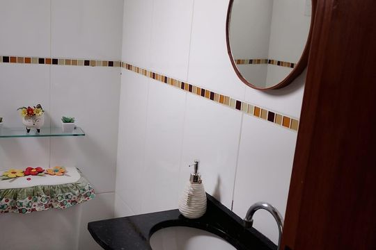 Banheiro de apartamento à venda com 2 quartos, 44m² em Cidade São Jorge, Santo André