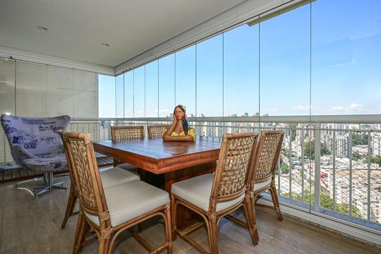 Varanda de apartamento à venda com 4 quartos, 222m² em Vila Morumbi, São Paulo