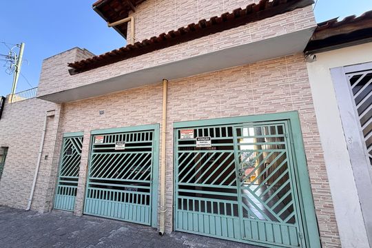 Casa à venda com 3 quartos, 250m² em Parque Renato Maia, Guarulhos