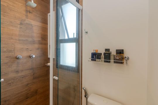 Banheiro Social de kitnet/studio à venda com 1 quarto, 37m² em Campo Belo, São Paulo