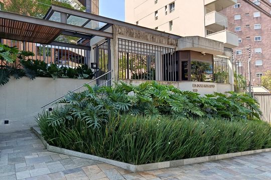 Fachada de apartamento à venda com 4 quartos, 217m² em Sumarezinho, São Paulo