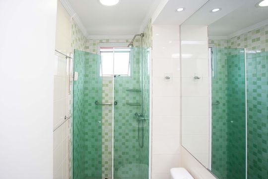 Banheiro da Suíte de apartamento à venda com 3 quartos, 65m² em Parque Imigrantes, Diadema