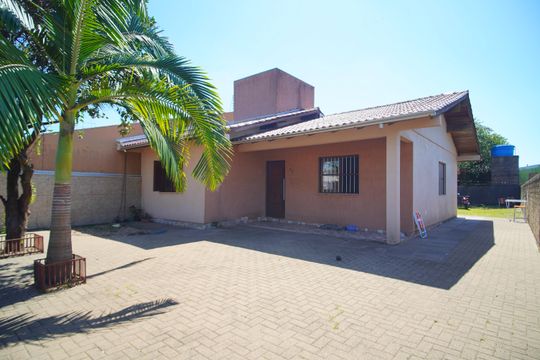 Área externa de casa para alugar com 3 quartos, 89m² em Campina, São Leopoldo