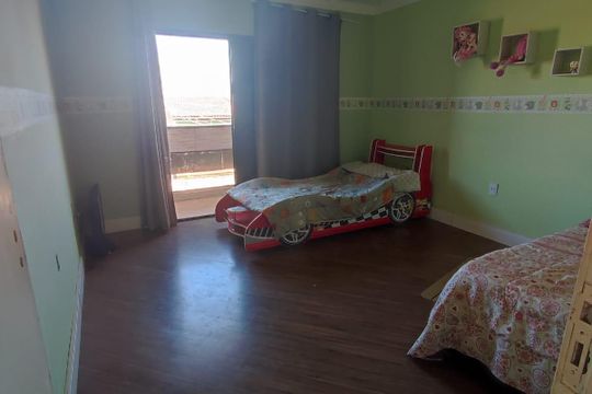 Quarto de casa à venda com 2 quartos, 125m² em Jardim Marek, Santo André