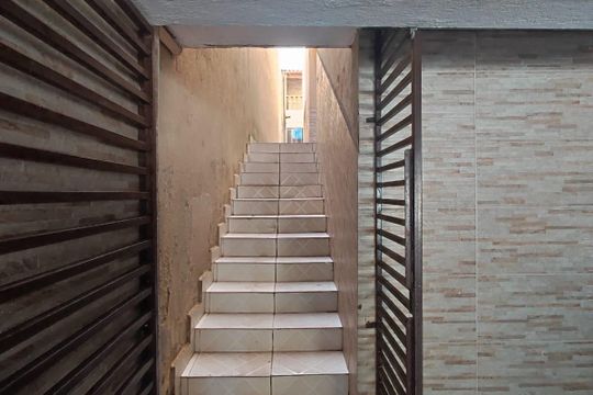 Área externa de casa à venda com 2 quartos, 125m² em Jardim Marek, Santo André