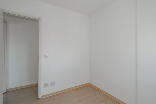 Quarto 2 de apartamento para alugar com 2 quartos, 51m² em Farrapos, Porto Alegre