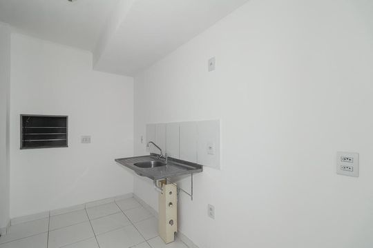 Cozinha de apartamento para alugar com 2 quartos, 51m² em Farrapos, Porto Alegre