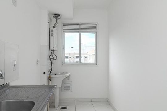 Cozinha de apartamento à venda com 2 quartos, 51m² em Farrapos, Porto Alegre