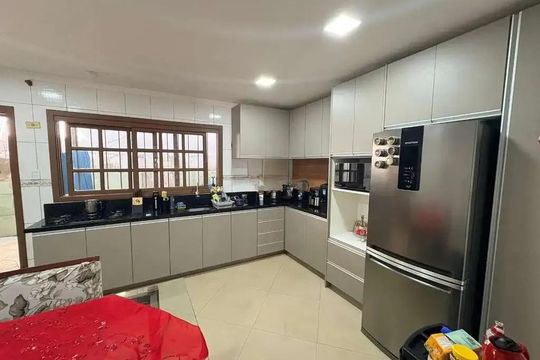 Cozinha de casa à venda com 3 quartos, 200m² em Harmonia, Canoas
