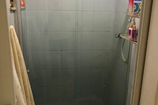 Sala de casa de condomínio à venda com 4 quartos, 400m² em Taquara, Rio de Janeiro