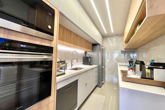 Cozinha de apartamento à venda com 2 quartos, 107m² em Vila Santa Catarina, São Paulo