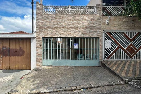 Fachada de casa para alugar com 4 quartos, 400m² em Vila Marari, São Paulo
