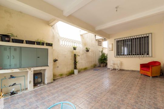 Garagem de casa para alugar com 4 quartos, 400m² em Vila Marari, São Paulo