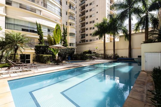 Piscina de apartamento para alugar com 2 quartos, 100m² em Pinheiros, São Paulo