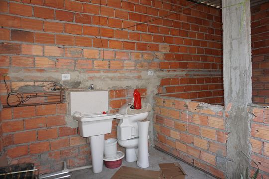 Lavanderia de casa para alugar com 3 quartos, 160m² em Parque Independencia, Embu das Artes