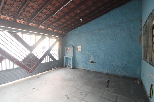 Garagem de casa à venda com 5 quartos, 125m² em Cidade Ademar, São Paulo