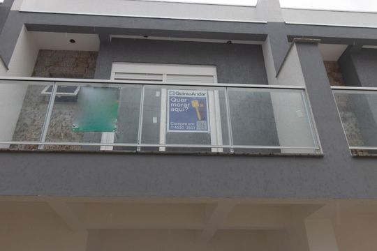 Placa de casa à venda com 3 quartos, 125m² em Hípica, Porto Alegre