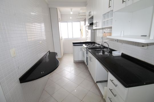Cozinha de apartamento para alugar com 2 quartos, 65m² em Conjunto Residencial Trinta E Um de Marco, São José dos Campos
