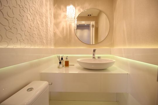 Lavabo de apartamento à venda com 1 quarto, 53m² em Rio Branco, Porto Alegre
