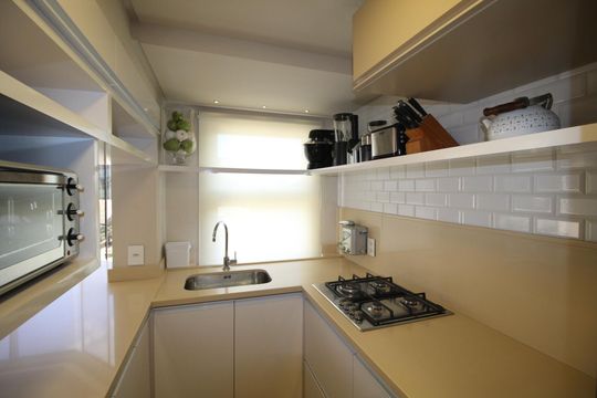 Cozinha de apartamento à venda com 1 quarto, 53m² em Rio Branco, Porto Alegre