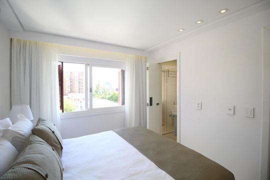 Suíte 1 de apartamento à venda com 1 quarto, 53m² em Rio Branco, Porto Alegre