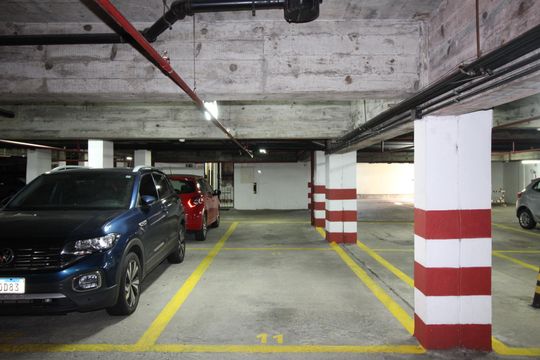 Garagem de apartamento à venda com 1 quarto, 53m² em Rio Branco, Porto Alegre