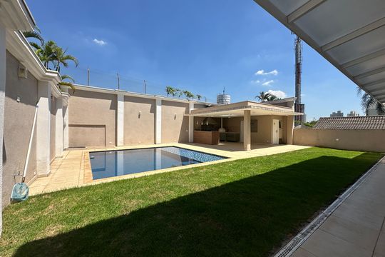 Área comum de casa de condomínio à venda com 4 quartos, 565m² em Jardim Paulista, Barueri