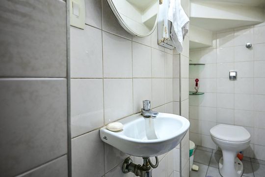 Lavabo de casa à venda com 2 quartos, 90m² em Vila Progredior, São Paulo