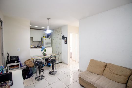 Apartamento à venda com 2 quartos, 50m² em Kennedy, Contagem
