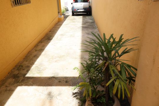 Corredor externo de casa à venda com 1 quarto, 60m² em Vila Antonieta, São Paulo