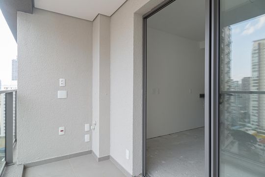 Varanda do Quarto de kitnet/studio à venda com 1 quarto, 25m² em Jardim das Acacias, São Paulo
