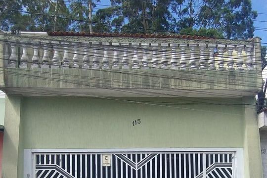 Fachada de casa à venda com 3 quartos, 174m² em Vila Carminha, São Bernardo do Campo