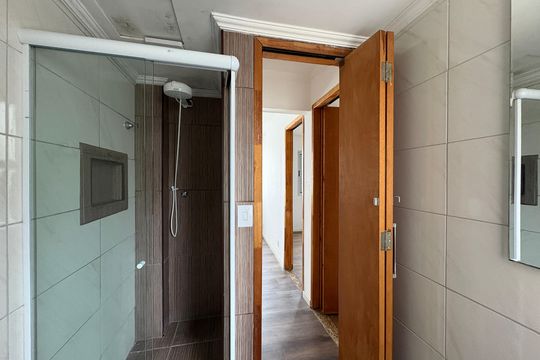 Banheiro de apartamento à venda com 2 quartos, 51m² em Jardim Iris, São Paulo