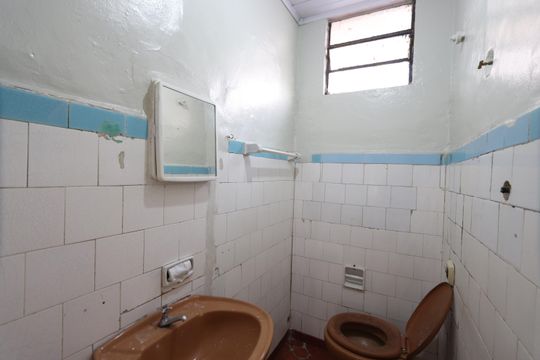Banheiro de casa para alugar com 2 quartos, 60m² em Cidade Satelite Santa Barbara, São Paulo