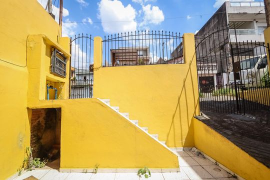Vista de casa para alugar com 1 quarto, 40m² em Jardim Clementino, Taboão da Serra