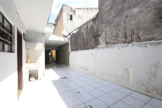 Quintal e Area de Serviço de casa para alugar com 1 quarto, 32m² em Jardim Clementino, Taboão da Serra