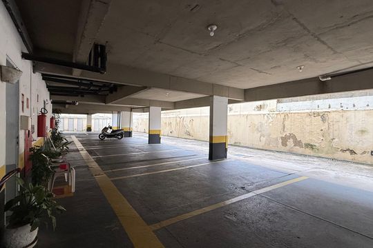 Garagem de apartamento para alugar com 2 quartos, 72m² em Tortuga, Guarujá
