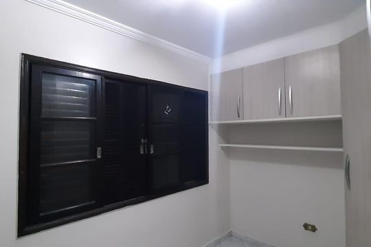 Quarto de casa à venda com 3 quartos, 160m² em Alves Dias, São Bernardo do Campo