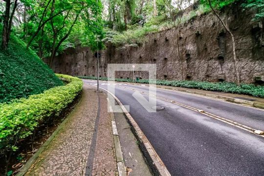 Apartamento para alugar com 3 quartos, 243m² em Panamby, São Paulo