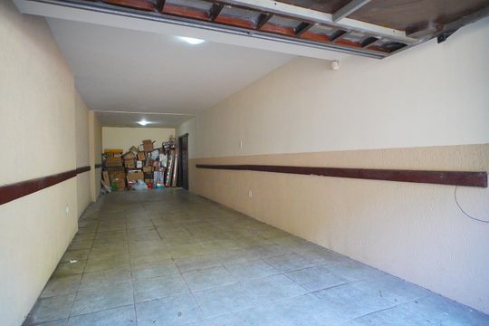 Garagem  de casa à venda com 4 quartos, 389m² em Partenon, Porto Alegre