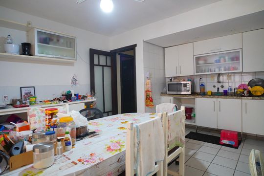  Cozinha  de casa à venda com 4 quartos, 389m² em Partenon, Porto Alegre